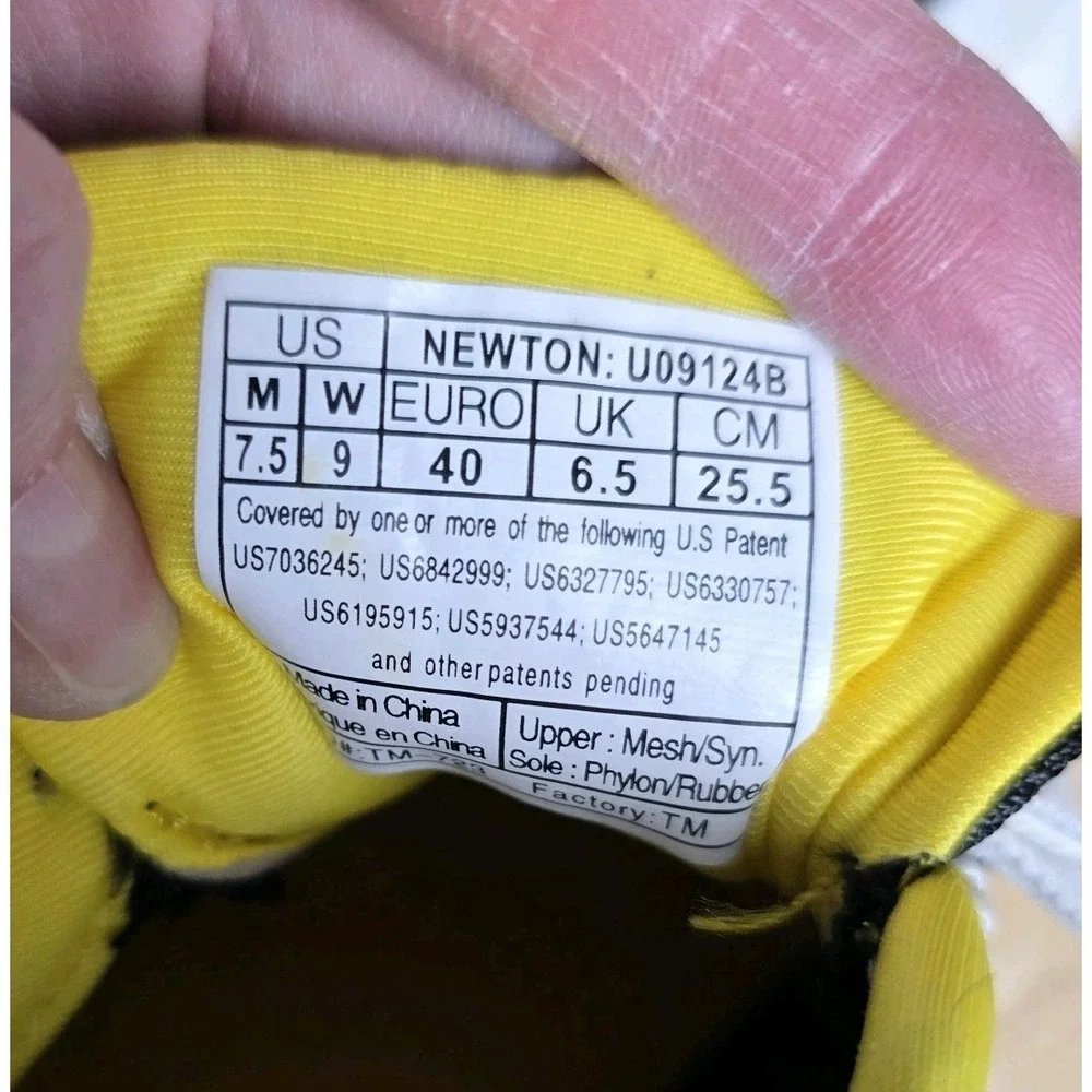 Newton CF1‎ Carbon Racer Running Shoes in Black Yellow Men's Size 7.5 Sneakers